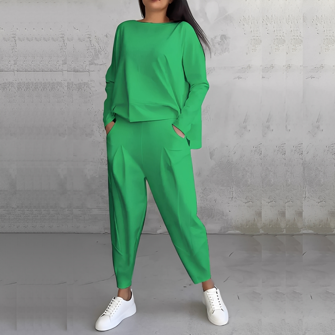 Mélisande - Damen-Set aus Pullover mit Rundhals und Hose