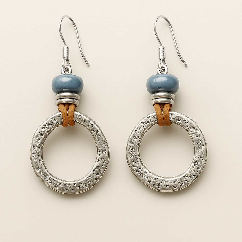 Mira – Silberne Kreisohrstecker im Boho-Vintage-Stil