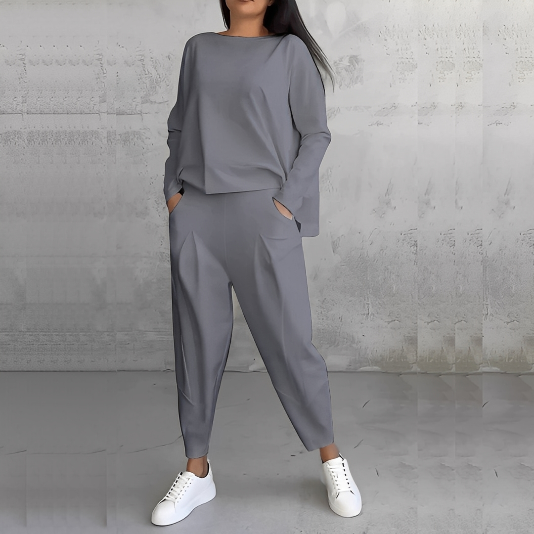 Mélisande - Damen-Set aus Pullover mit Rundhals und Hose