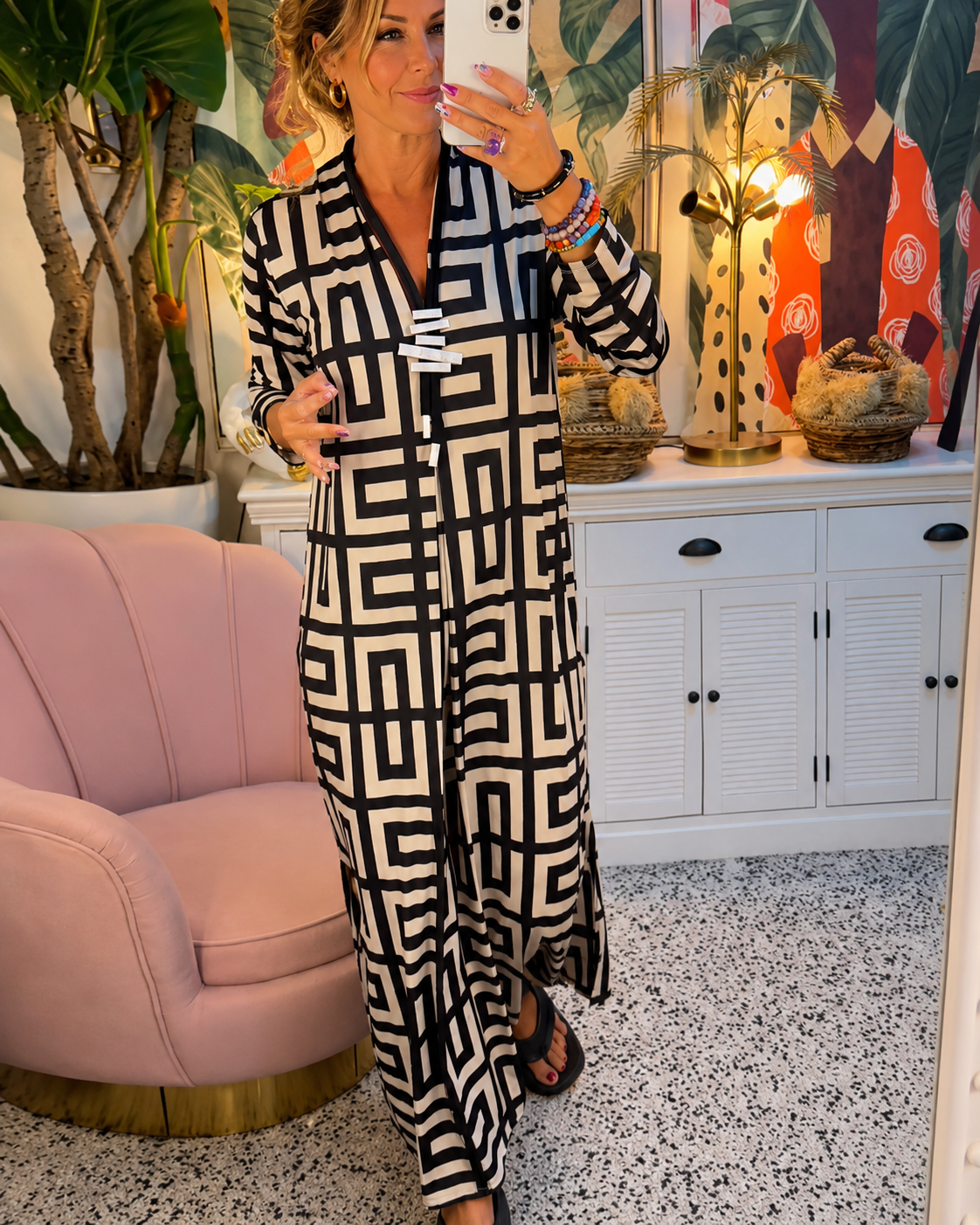 Estelle - Schickes Kleid mit V-Ausschnitt