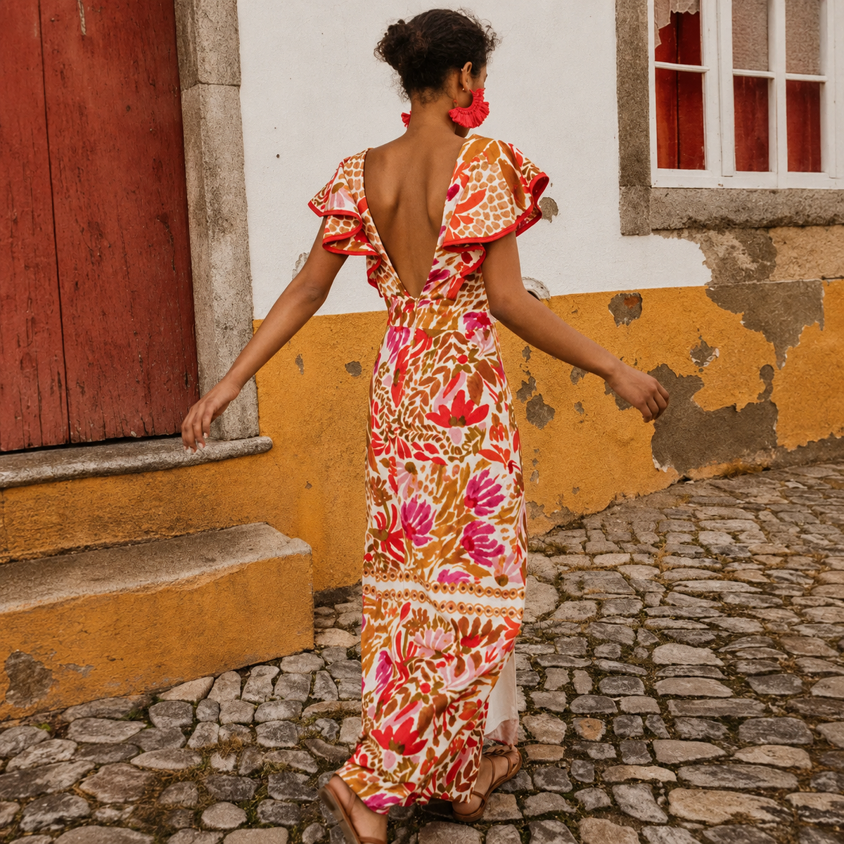 Rhian - Stilvolles Kleid mit offenem Rücken
