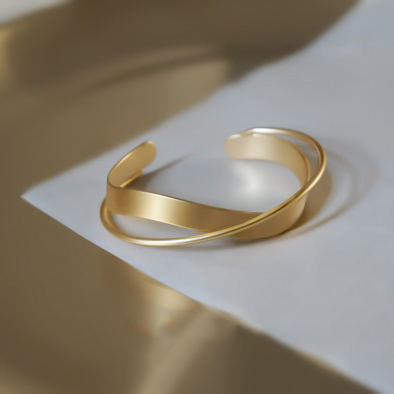 Liora – Minimalistisches, strahlendes Armband