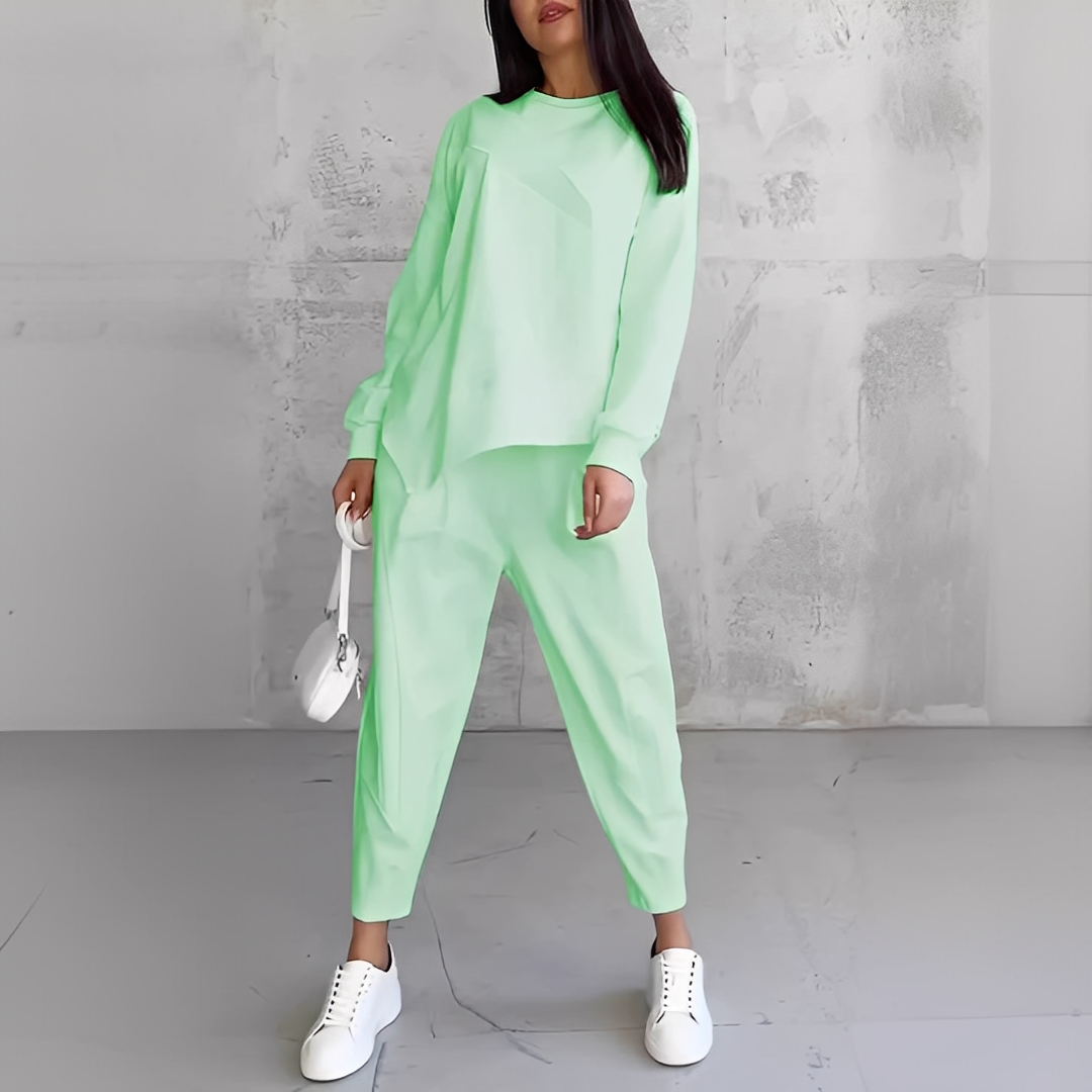 Mélisande - Damen-Set aus Pullover mit Rundhals und Hose