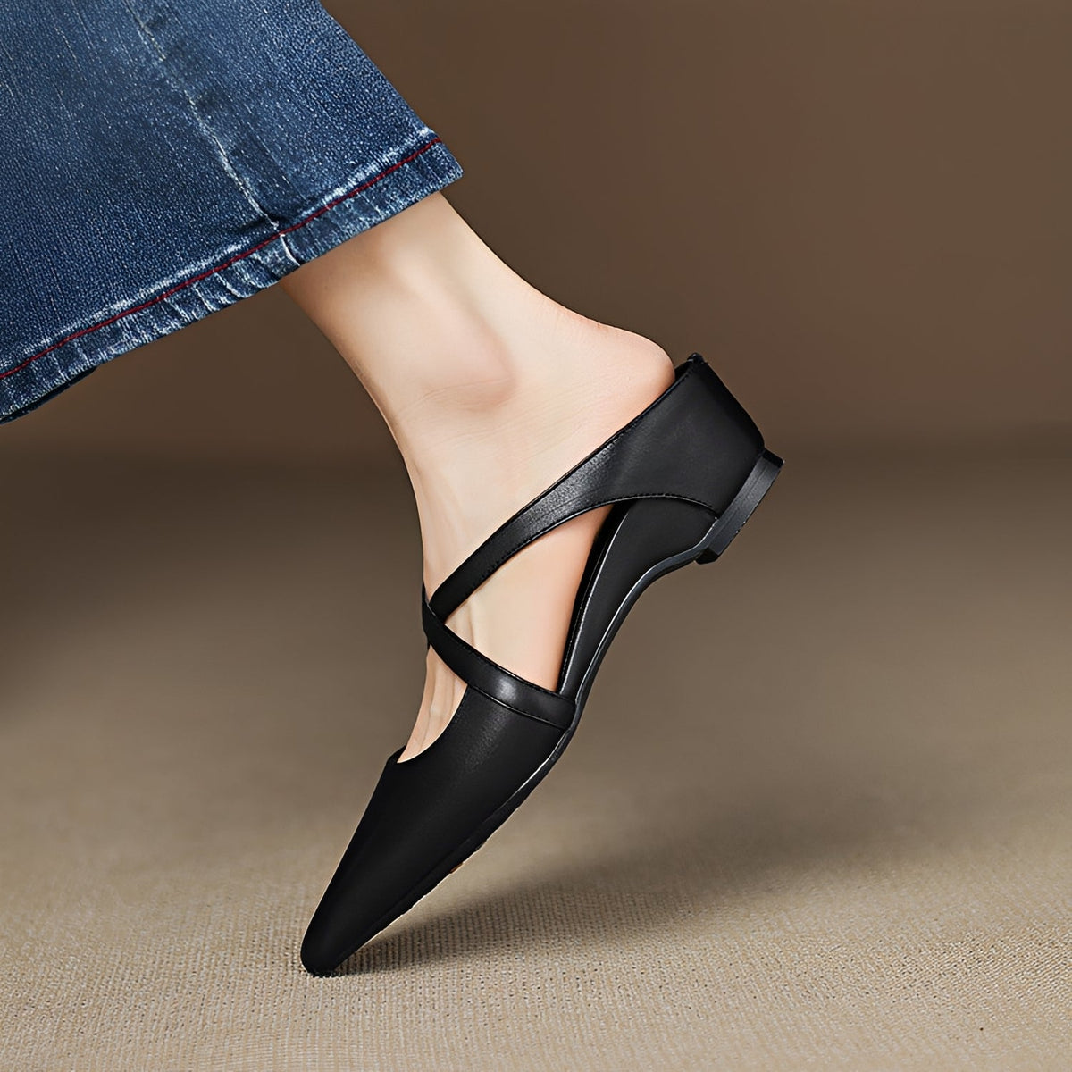 Riley - Moderne flache Mules im Retro-Stil