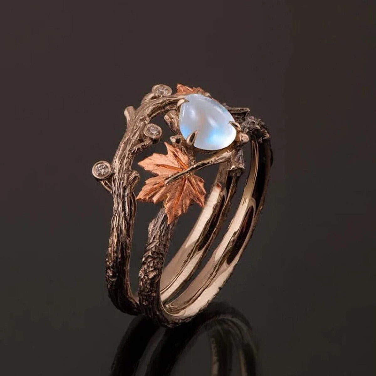 Ysia – Ring mit Mondstein im natürlichen Stil