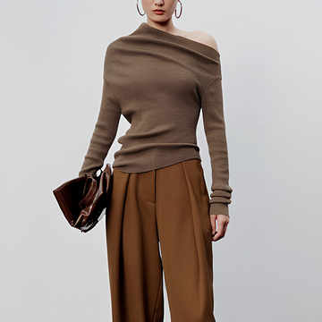 Larissa - Langärmliges Oberteil mit asymmetrischem Design