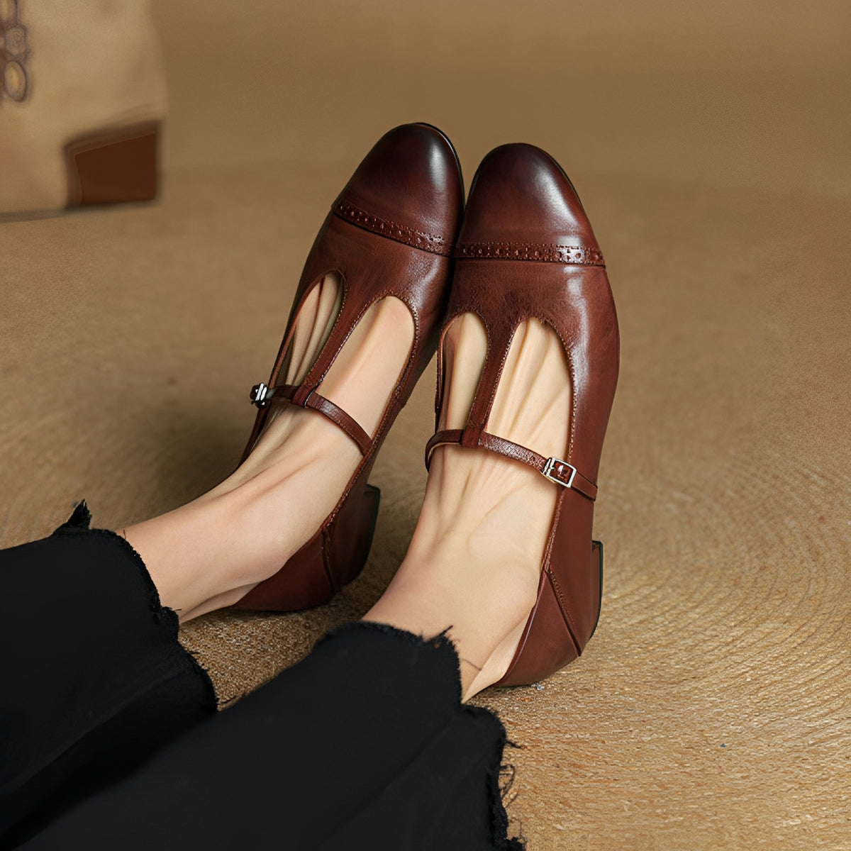 Bella - Stilvolle Ballerinas mit T-förmiger Schnalle
