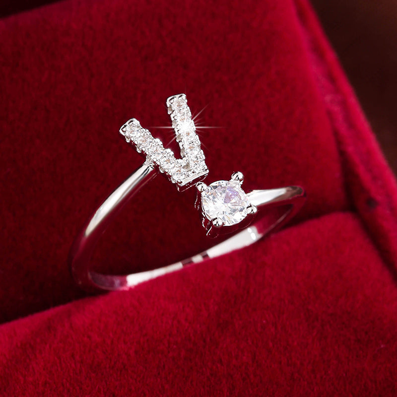 Nova – Stilvoller offener Ring mit Initiale