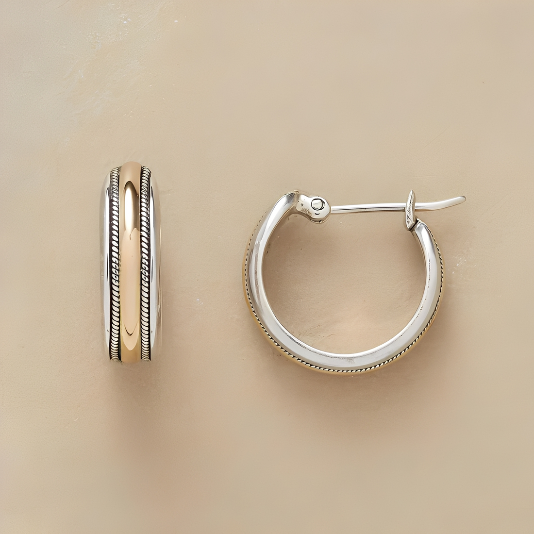 Lea – Silberne Creolen mit goldfarbener Vintage-Linie
