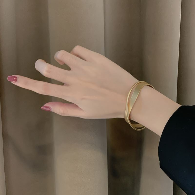 Liora – Minimalistisches, strahlendes Armband