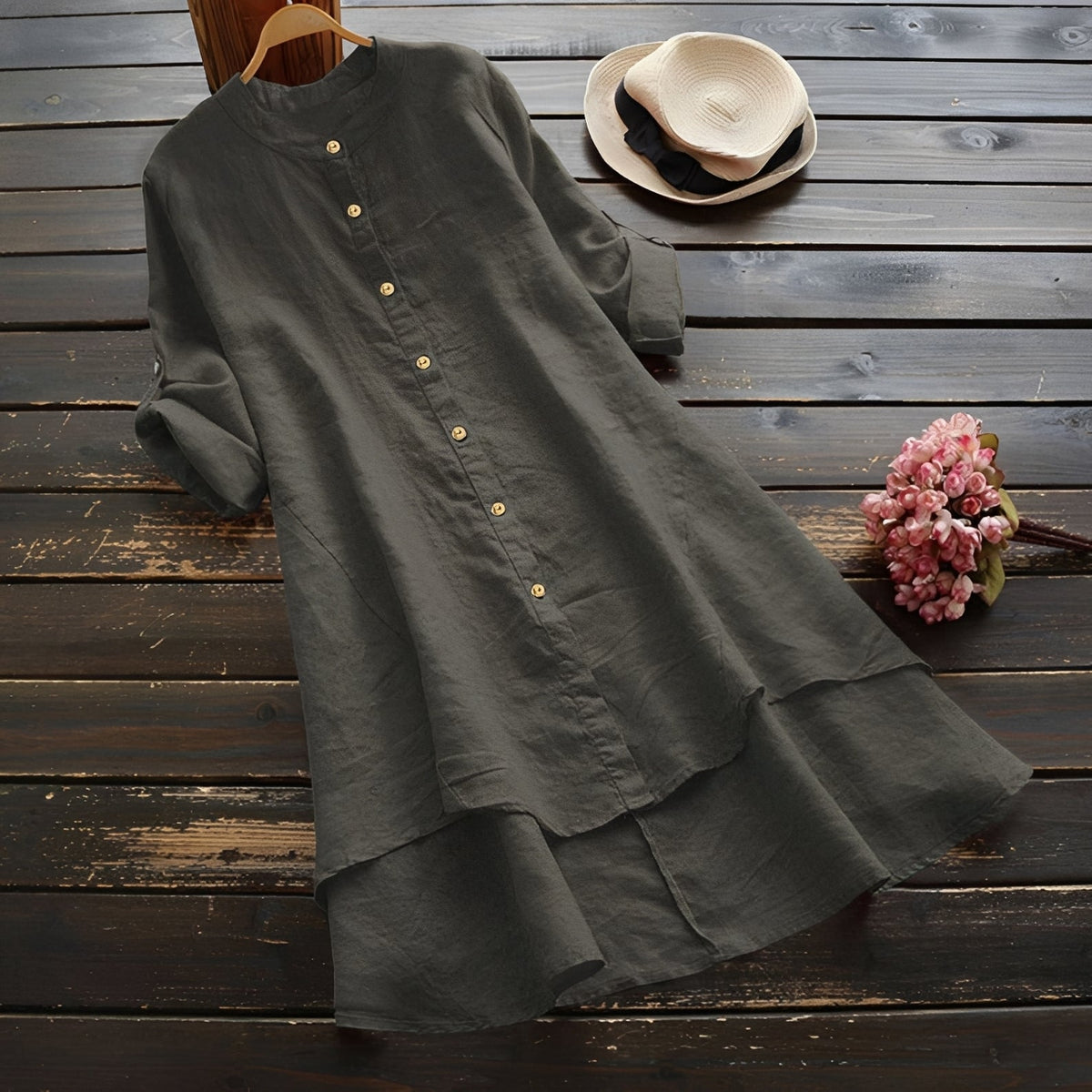 Mildred - Stilvolles Kleid mit Knöpfen
