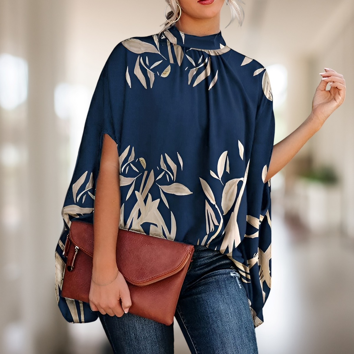 Tomesia - Stilvolle Bluse mit ausgestelltem Schnitt