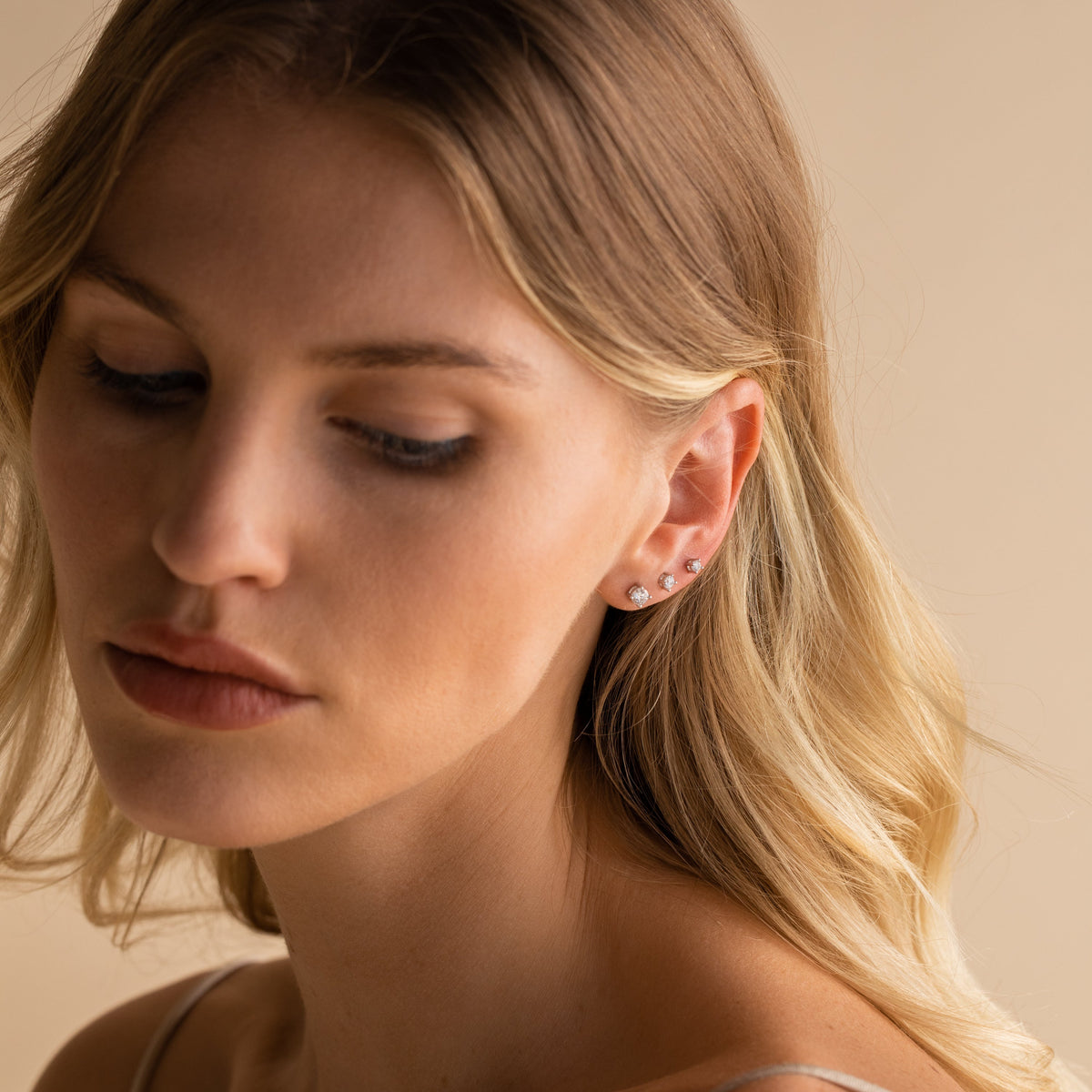 Booker – Elegantes Ohrring-Set mit Glanzdetails
