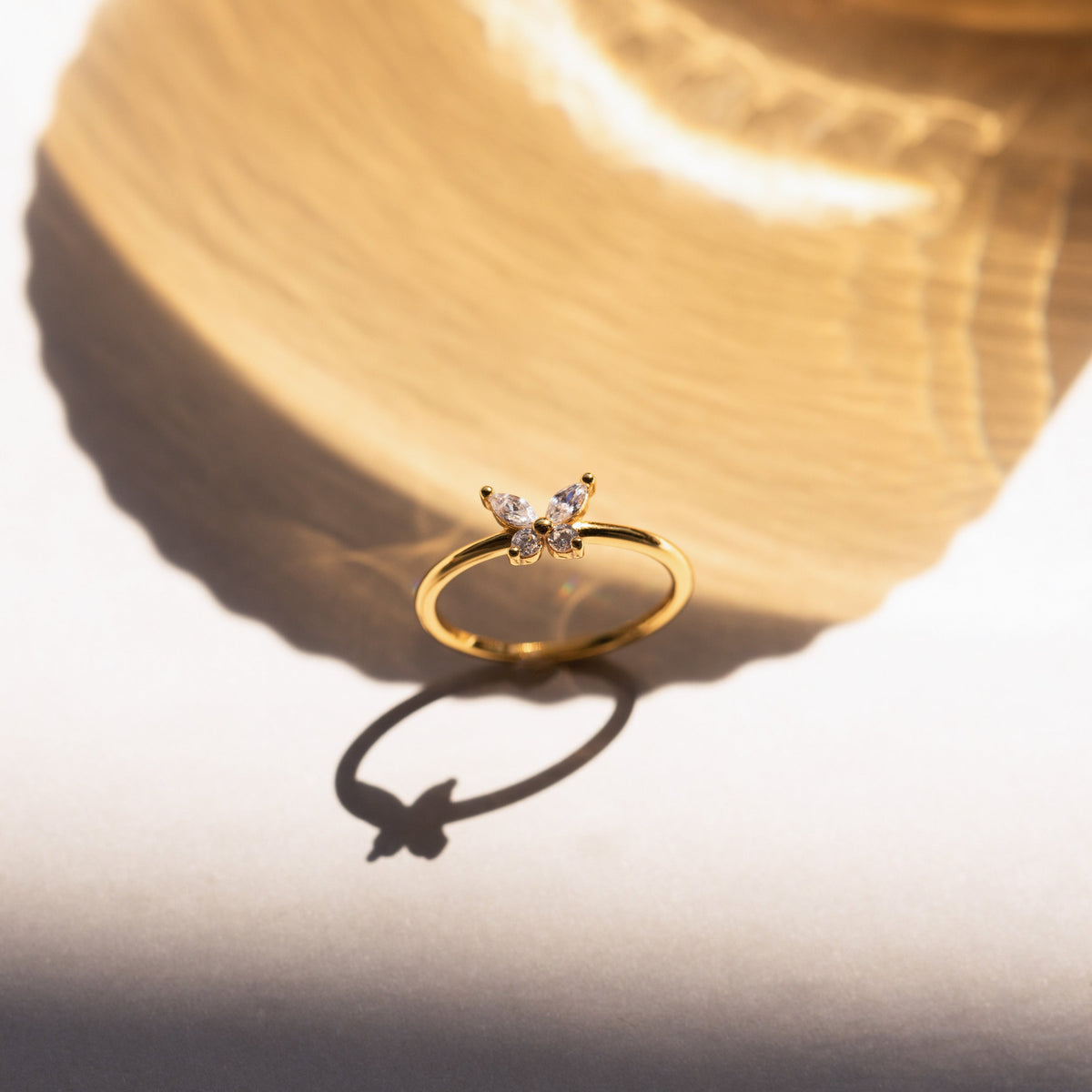 Schmetterling – Stilvoller Ring mit Glanzdetails