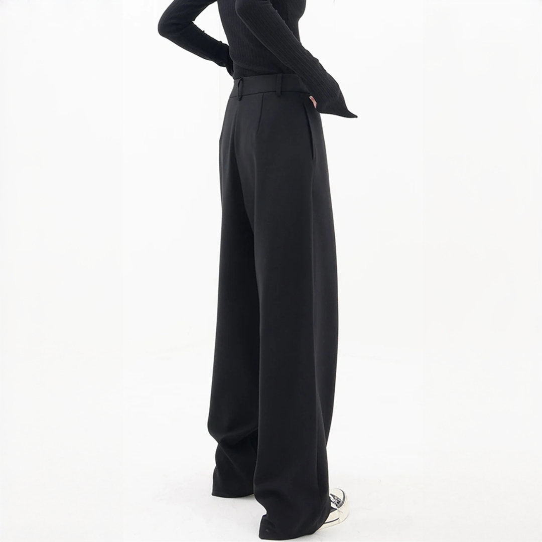 Thalia - Zeitgemäße asymmetrische Hose
