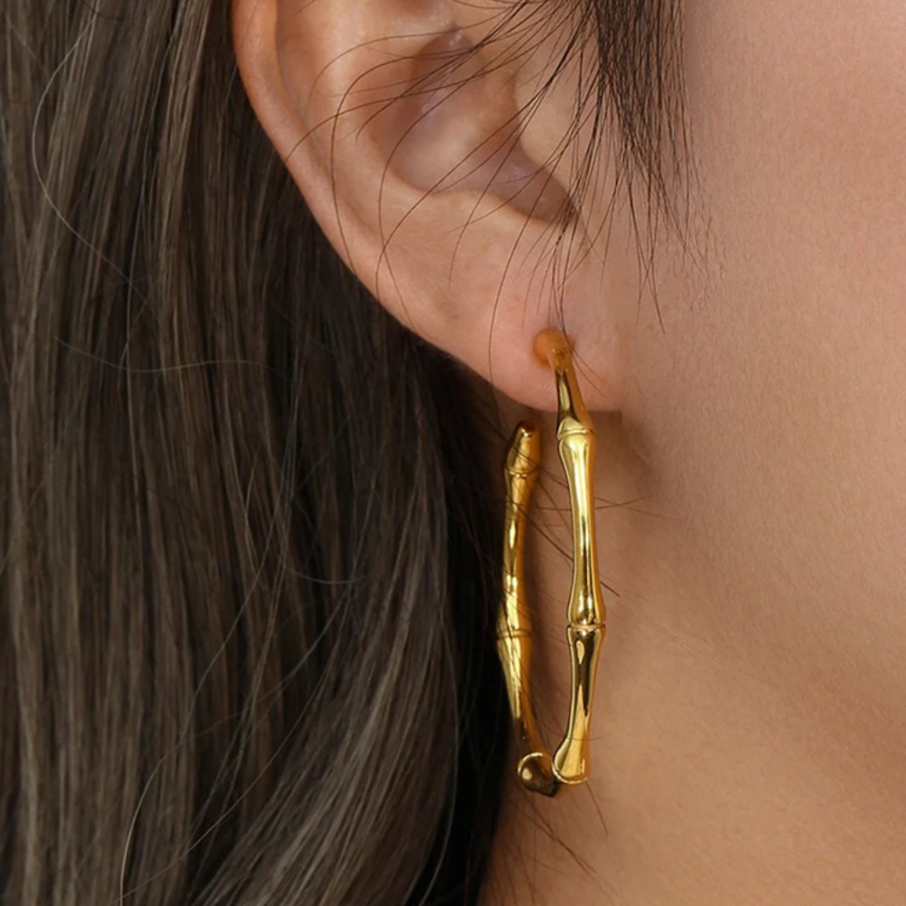 Alice – Goldene Ringe aus Bambus