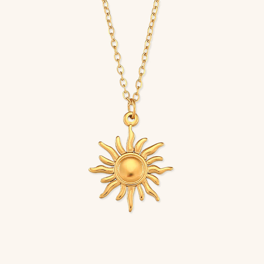 Eliora - Halskette mit Sonnenmotiv in Gold