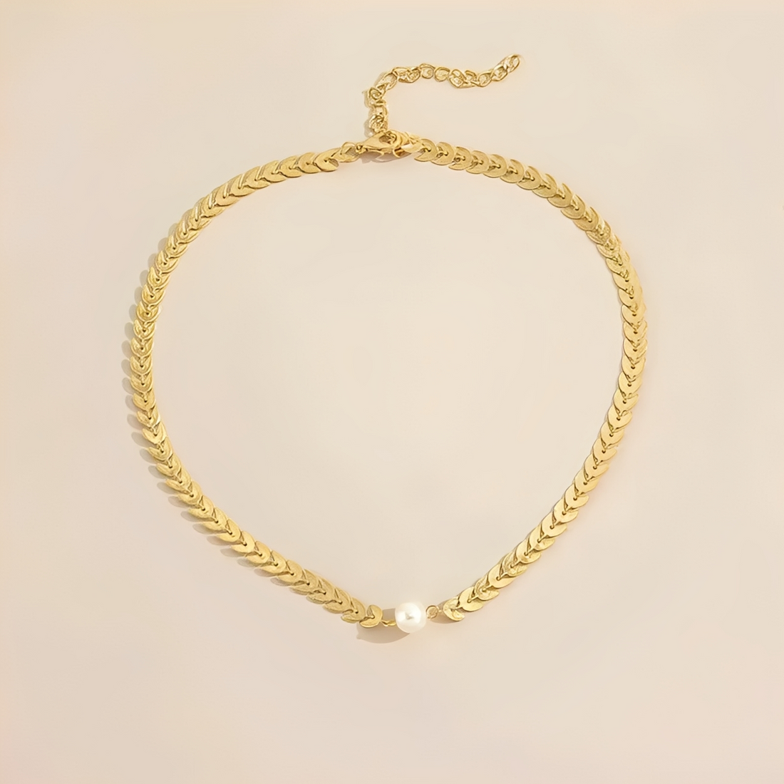 Aria – Elegante römische Halskette mit Gold und Perle