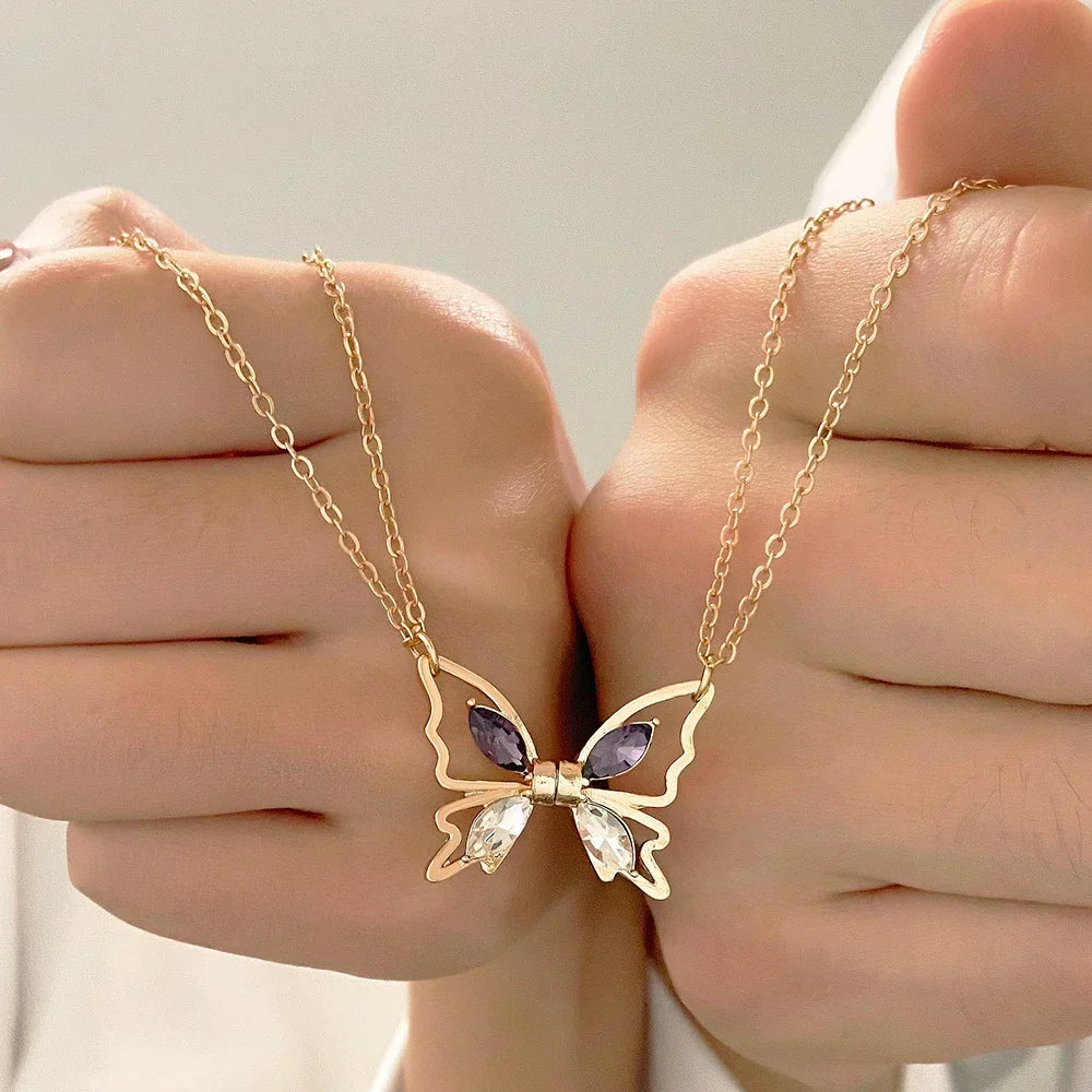 April – Magnetisches Schmetterlingshalsband in Gold