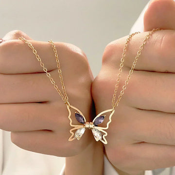 April – Magnetisches Schmetterlingshalsband in Gold