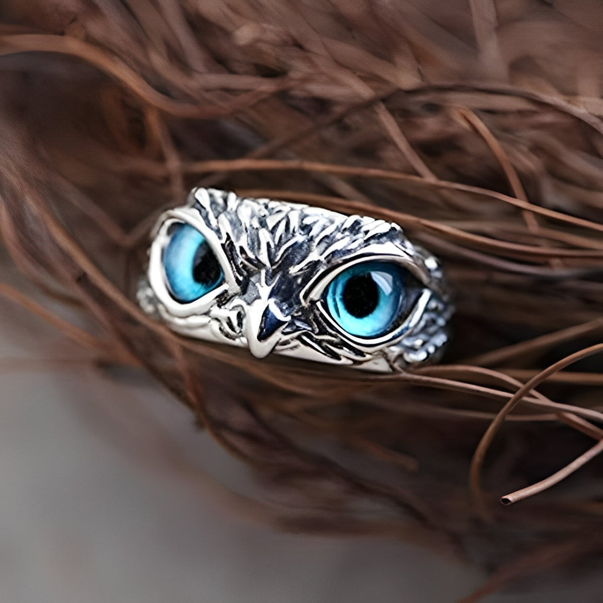 Brianna – Anpassbarer Glücksring mit Eule aus Silber und Opal