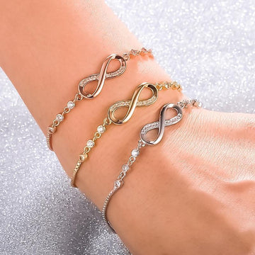 Megan – Flexibles unendliches Armband aus Silber