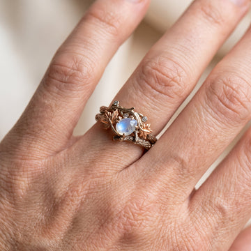 Ysia – Ring mit Mondstein im natürlichen Stil