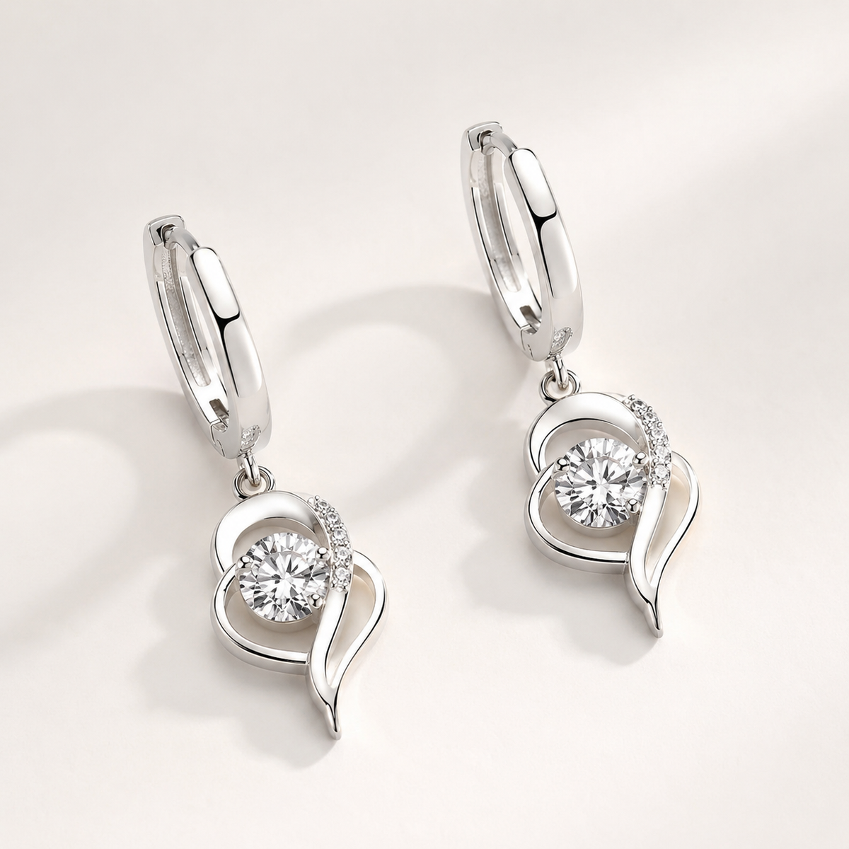Noelle – Elegante Ohrringe in Blumenform