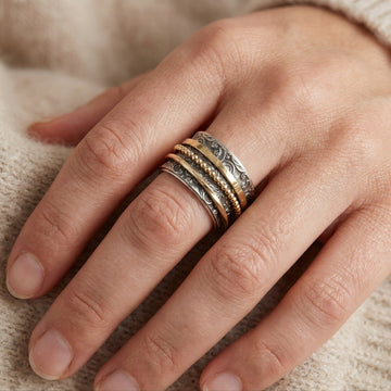 Cherilyn – Antiker Vintage-Ring in Gold und Silber
