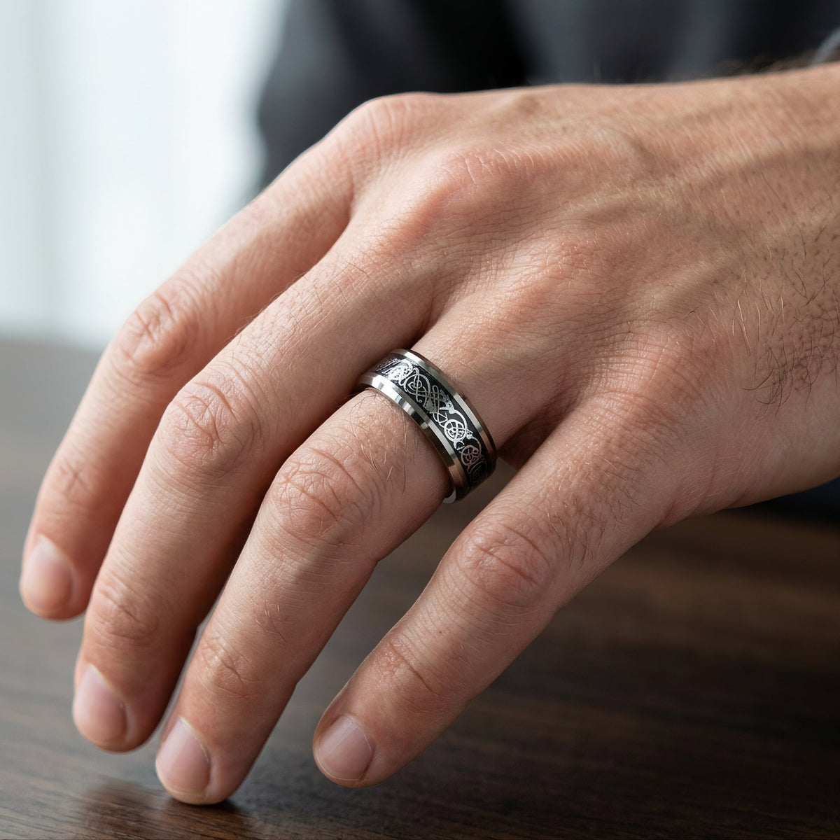 Jarl – Wikinger-Ring mit archaischem Stil