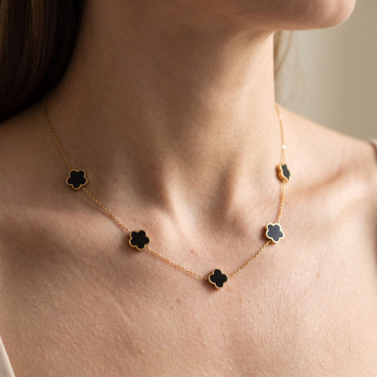 Elise – Stilvolles Halsketten- und Armbandset Trèfle