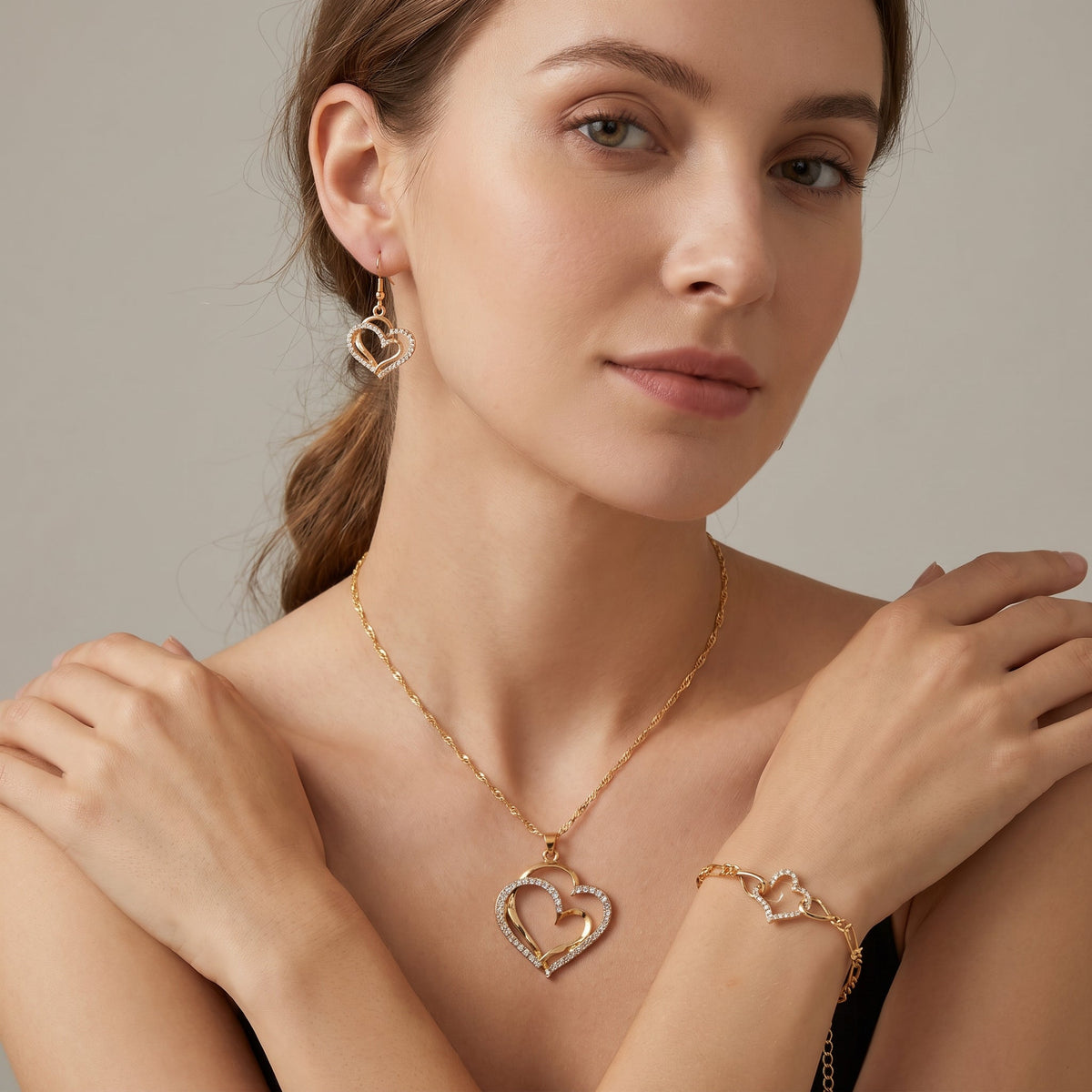Celia – Romantisches Set aus Halskette und Ohrringen in Gold