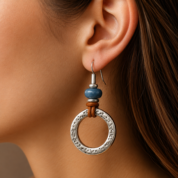 Mira – Silberne Kreisohrstecker im Boho-Vintage-Stil