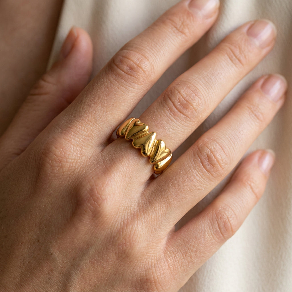 Elena – Instabiler Herzring in Gold