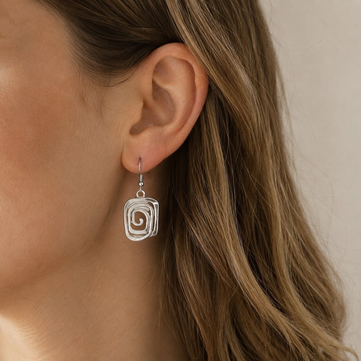Kaia – Boho-Ohrringe aus Silber mit Spiralmotiv