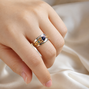 Ricca – Vintage-Ring mit strahlendem blauen Akzent