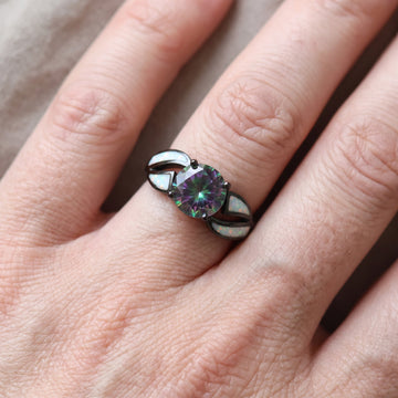 Mirella – Regenbogenring mit Opal und Topas