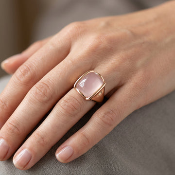 Sophia – Vintage-Ring in quadratischer Form aus Roségold
