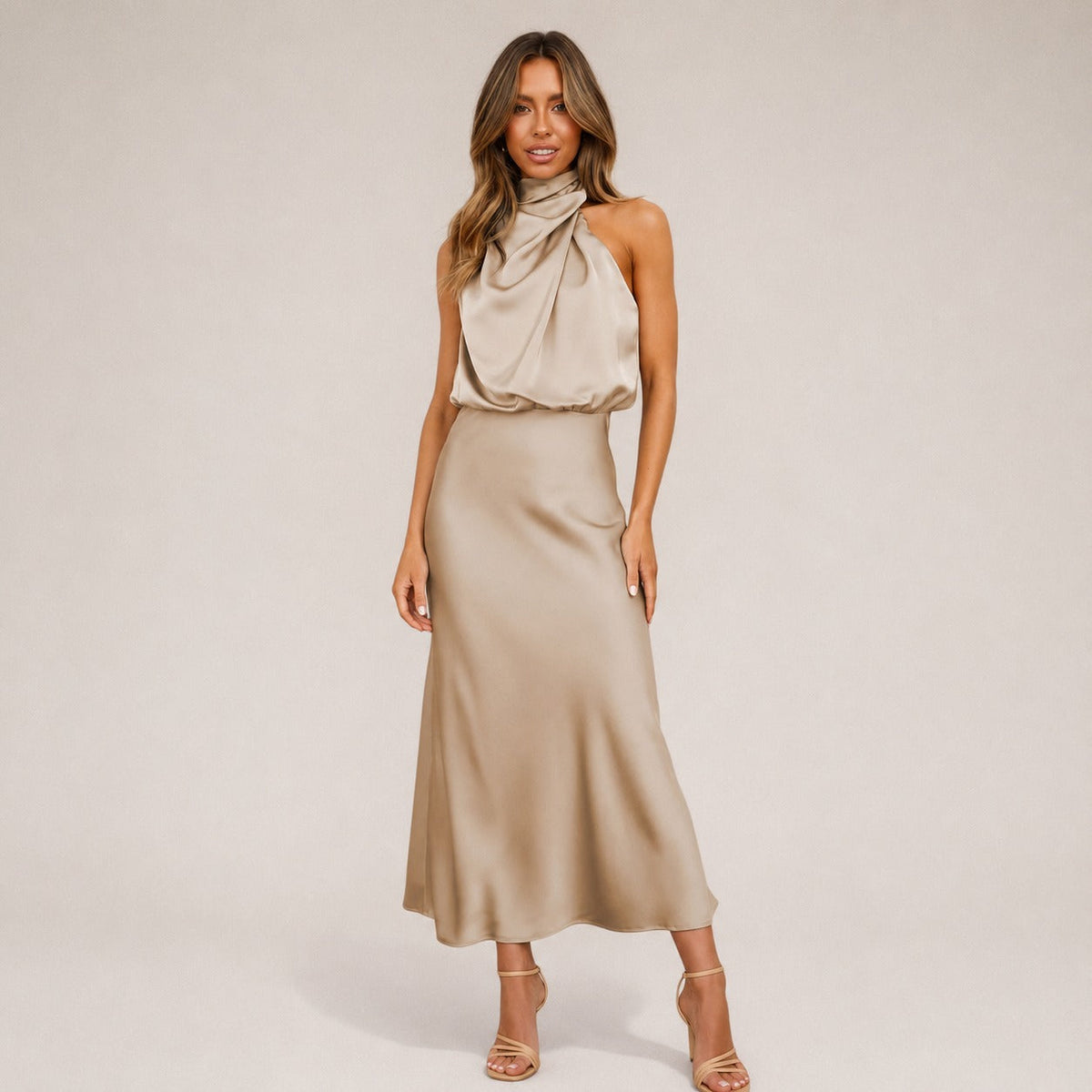Lillie - Stilvolles Kleid mit Neckholder-Ausschnitt