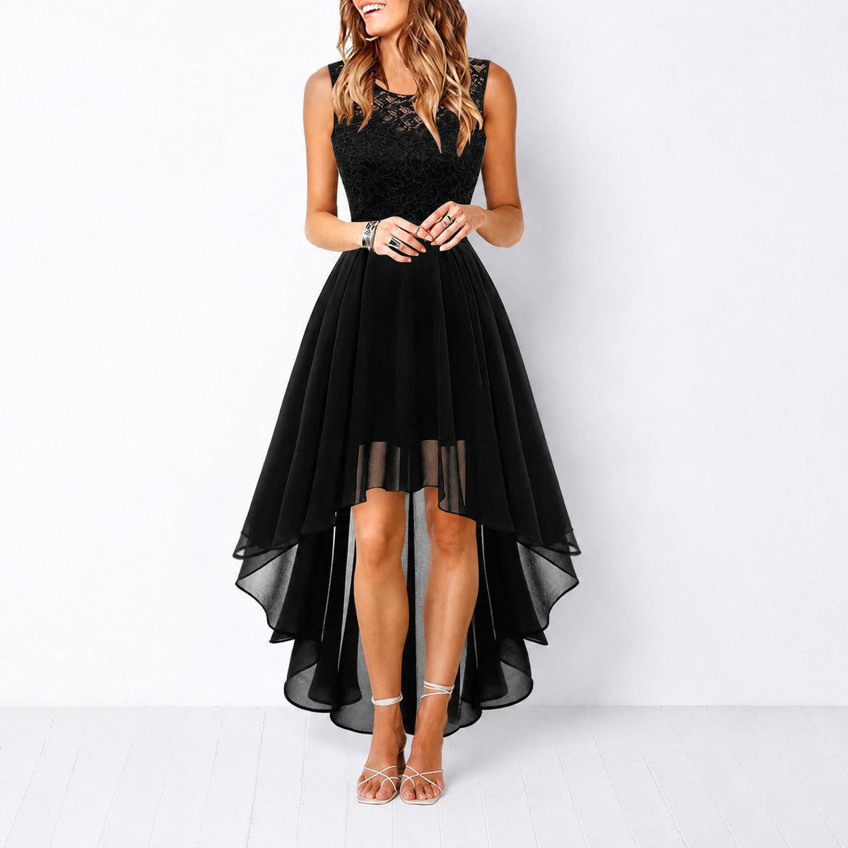 Airish - Attraktives asymmetrisches Kleid