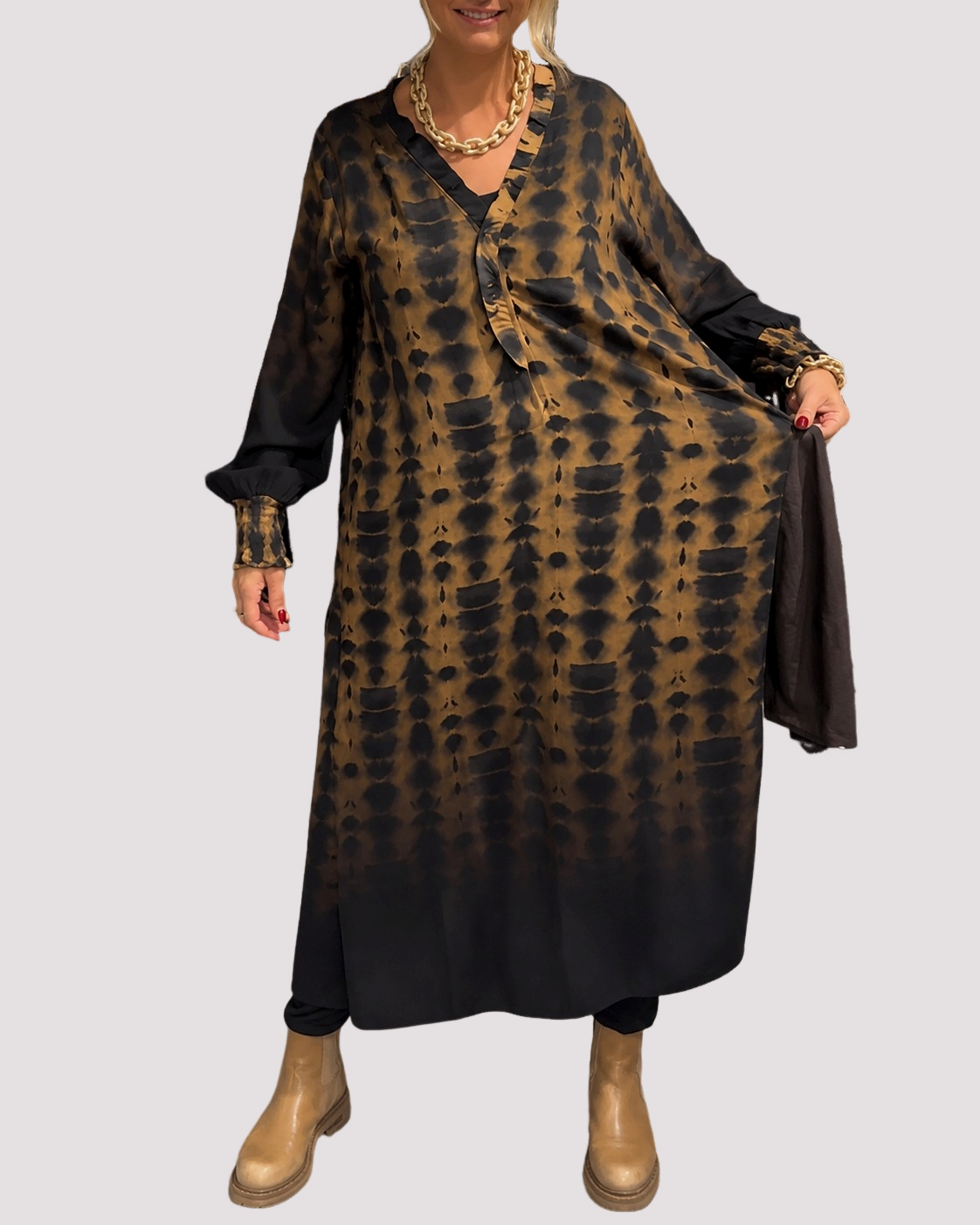 Susie - Stilvolles Kleid mit langen Ärmeln