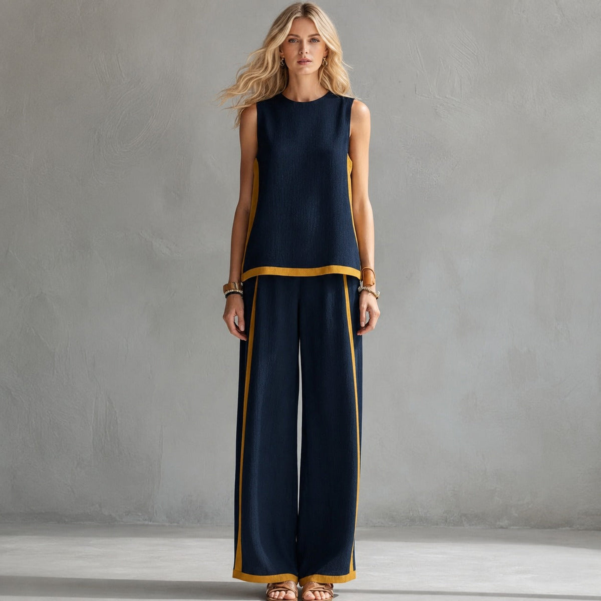 Lisa - Leichtes ärmelloses Ensemble