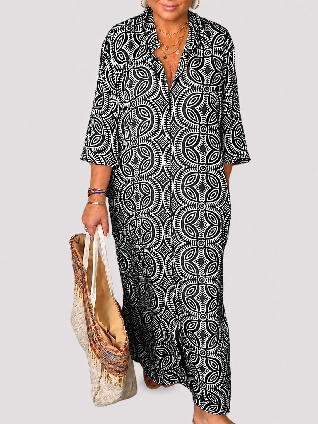 Liliana - Langgeschnittenes Kleid mit traditionellem Revers