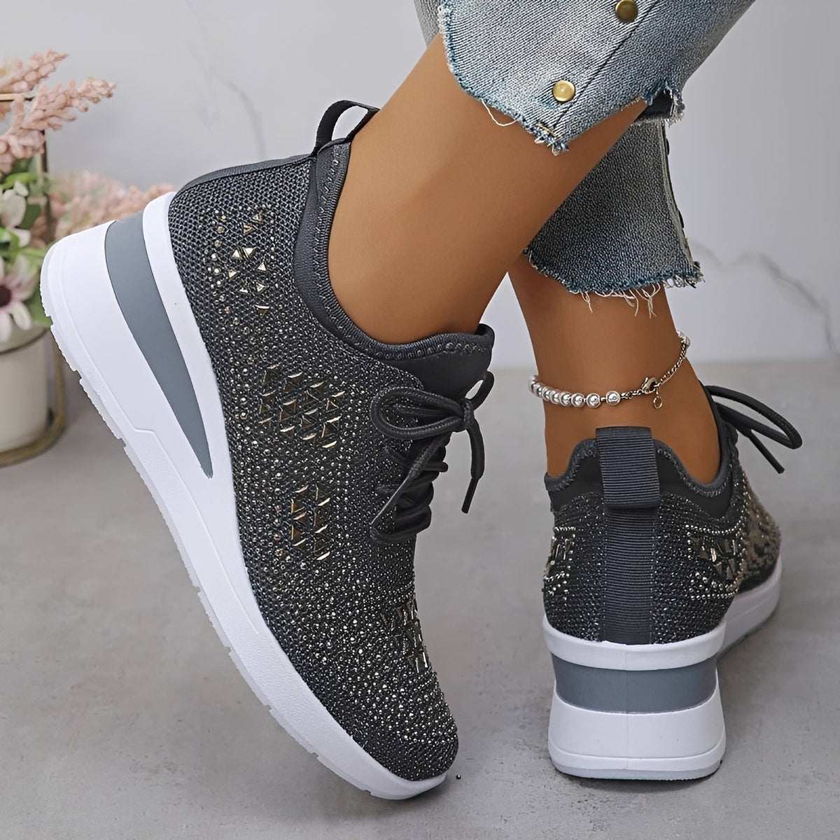 Elodie - Stylische und komfortable Sneakers mit glänzenden Details