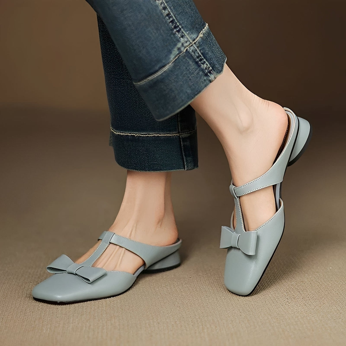 Jean - Stylische Mule-Sandalen mit Schleife