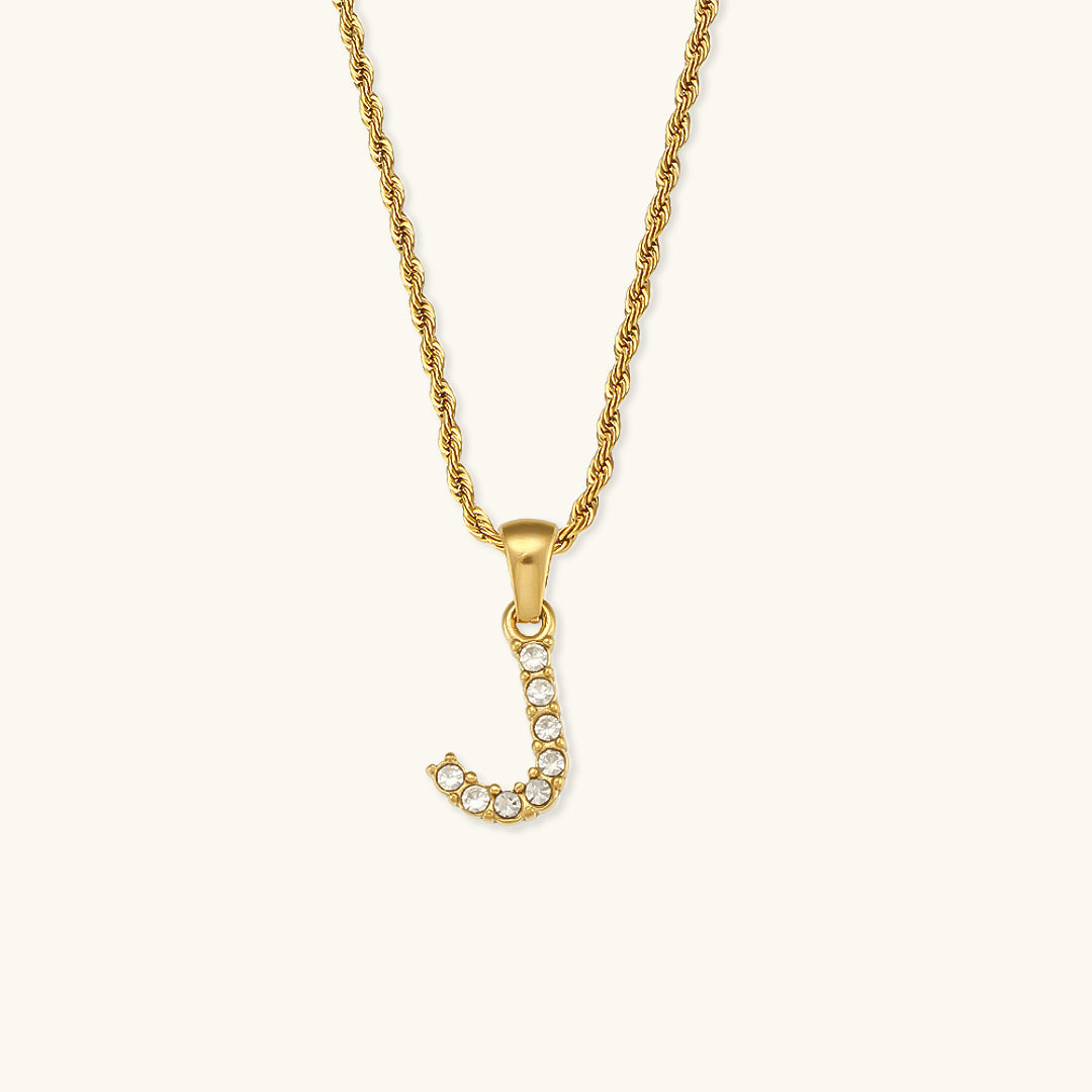 Maeve – Halskette mit Initialen und Glanzdetails