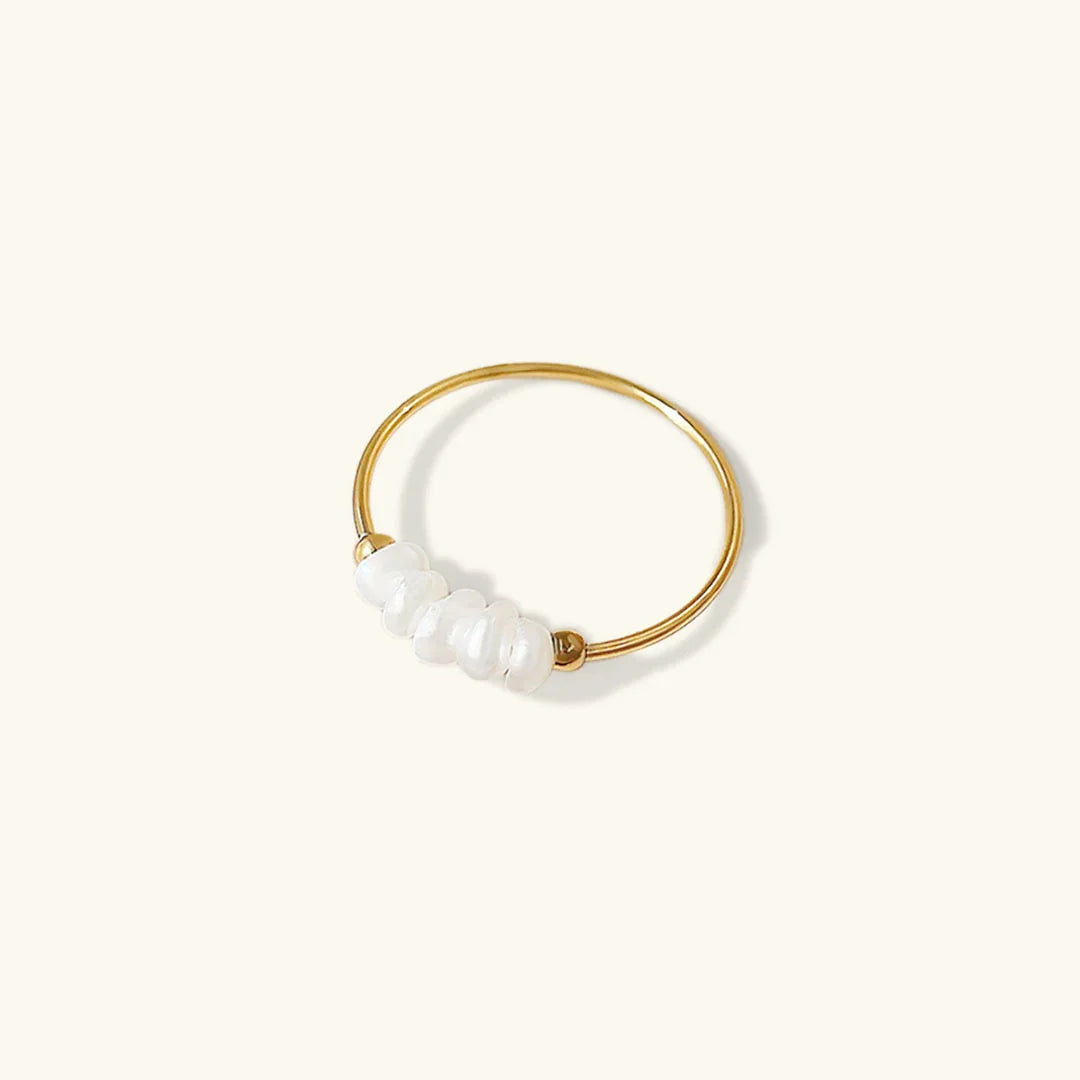 Miori – Ring mit natürlichen Perlen in Gold