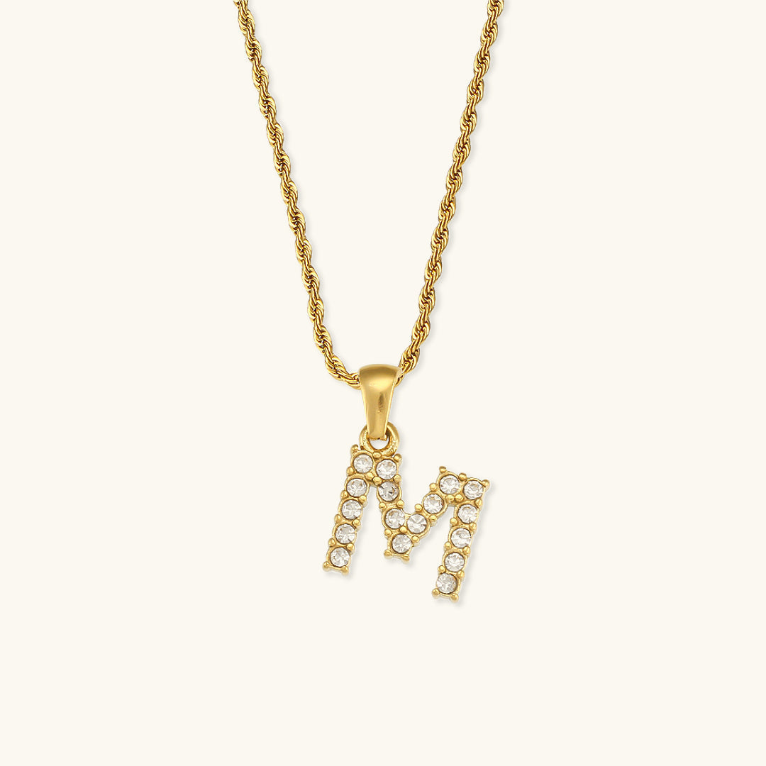 Maeve – Halskette mit Initialen und Glanzdetails