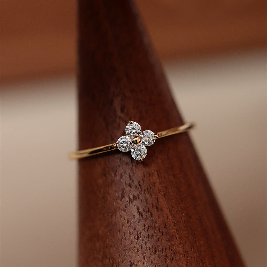 Mia – Ring mit Kleeblattmotiv