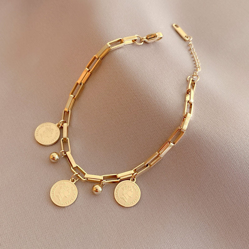 Maja – Einstellbares Armband mit Goldmünzen